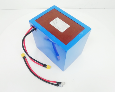 Аккумулятор для буксировщика Apollo AV-1, 12В 137Ач (Батарея Байкера, Li-Ion), LF-12137-12580