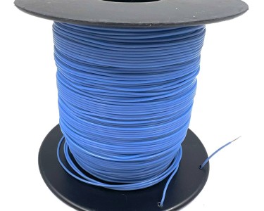 На катушке Медный провод 30AWG 300м 0,06 кв.мм (11*0,08мм) (синий, UL3135) LFW-30Bl в мягкой силиконовой изоляции