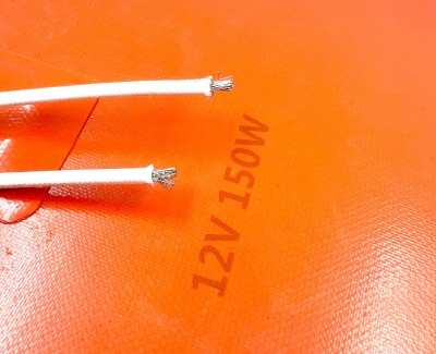 Нагревательная пластина 200х200мм (12V-150W, 1 Ом, силиконовая) LFH-10073sg на клейкой основе