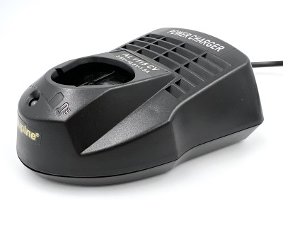 Зарядное устройство для аккумуляторов Bosch AL1130CV (3,6V/10,8V)