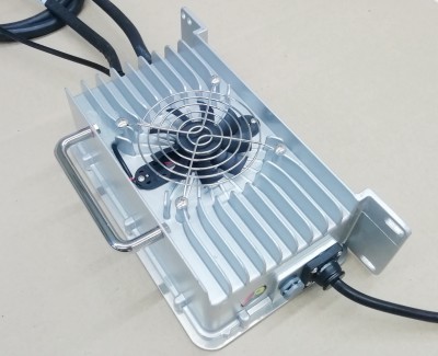 Зарядное устройство Smart LFC-4835s (48В, 35А, CAN 2.0) универсальное с пультом