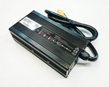 Зарядное устройство 14,4В 20A (4S LiFePO4) Enerise EMC-400