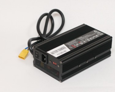 Зарядное устройство 14,4В 25А (4S LiFePO4) Enerise EMC-C600