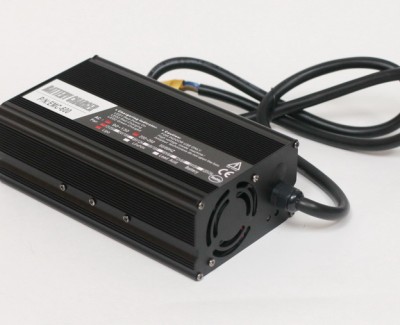 Зарядное устройство 14,4В 25А (4S LiFePO4) Enerise EMC-C600