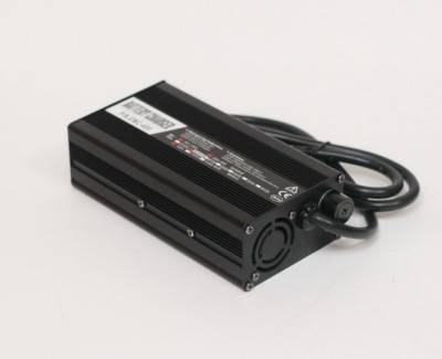 Зарядное устройство 28,8В 10A (8S LiFePO4) EMC-C600