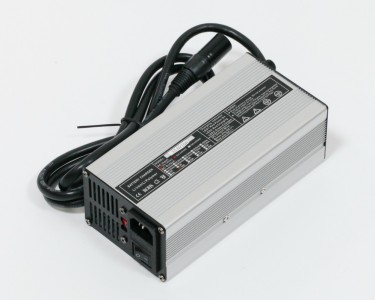 Зарядное устройство 33,6В 10A (8S Li-Ion) DL-400W