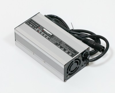 Зарядное устройство 33,6В 10A (8S Li-Ion) DL-400W