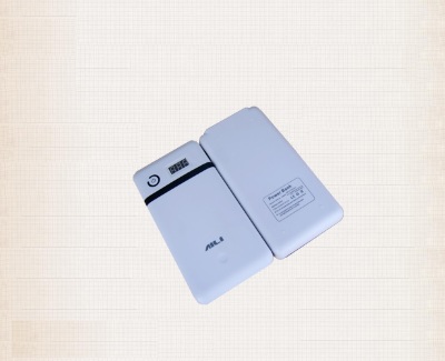 Мобильное зарядное устройство 3.6V-21V (без аккумуляторов) (12V, 19v )