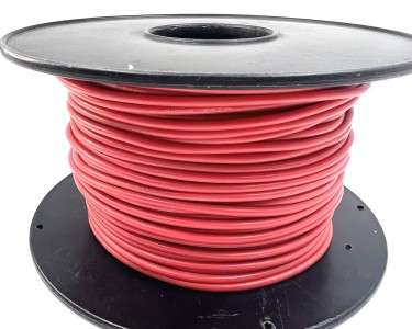 На катушке Медный провод 15AWG 100м 1,5 кв.мм (300*0,08мм) (красный, UL3135) LFW-15R в мягкой силиконовой изоляции