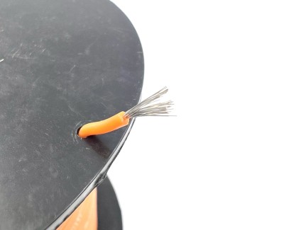 На катушке Медный провод 22AWG 100м 0,3 кв.мм (60*0,08мм) (оранжевый, UL3135) LFW-22O в мягкой силиконовой изоляции