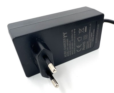 Зарядное устройство 14,4В 3А (4S LiFePO4) YHY-14403000 WALL