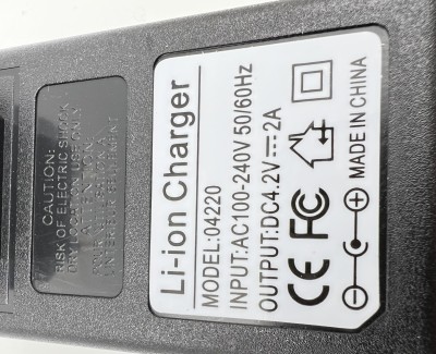 Зарядное устройство 4,2В 2А (1S Li-Ion) LF-04220
