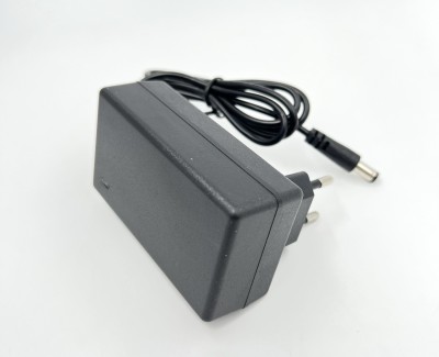 Зарядное устройство 8,4В 2А (2S Li-Ion) LF-08420