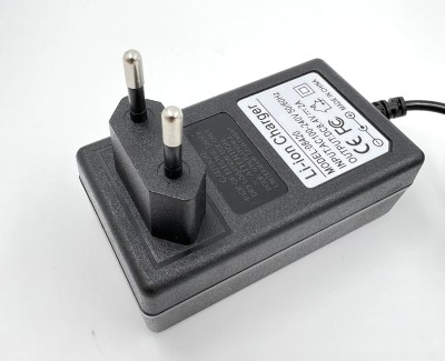 Зарядное устройство 8,4В 2А (2S Li-Ion) LF-08420