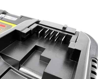 Зарядное устройство для аккумуляторов Dewalt DCB112 (10,8V/14,4V/18V)