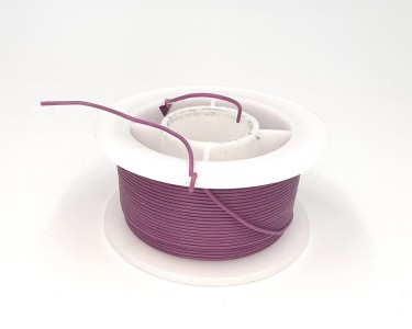 На катушке Медный провод 30AWG 10м 0,06 кв.мм (11*0,08мм) (фиолетовый, UL3135) LFW-30V в мягкой силиконовой изоляции