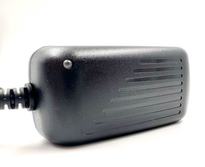 Зарядное устройство 8,4В 2А (2S Li-ion) YHY-08402000