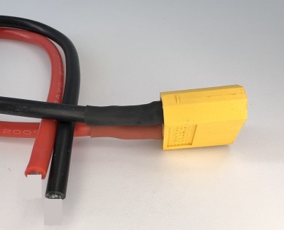 Разъем питания Amass XT60-M с силиконовым проводом 14AWG, 200мм