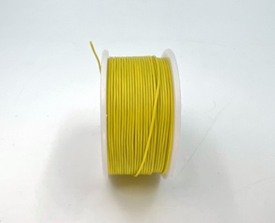 На катушке Медный провод 30AWG 20м 0,06 кв.мм (11*0,08мм) (желтый, UL3135) LFW-30Y в мягкой силиконовой изоляции