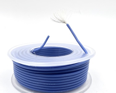 На катушке Медный провод 24AWG 10м 0,2 кв.мм (40*0,08мм) (синий, UL3135) LFW-24Bl в мягкой силиконовой изоляции