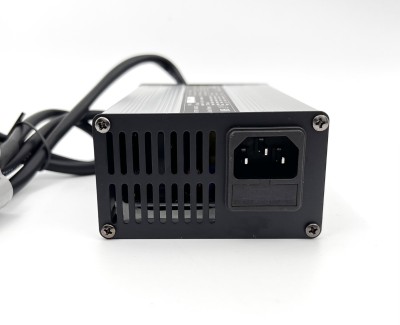 Зарядное устройство 14,4В 10A (4S LiFePO4) DL-240W-12