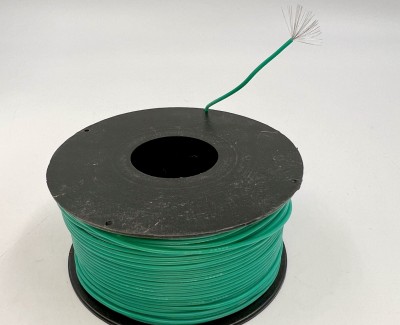На катушке Медный провод 24AWG 100м 0,2 кв.мм (40*0,08мм) (зеленый, UL3135) LFW-24G в мягкой силиконовой изоляции