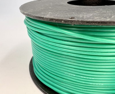 На катушке Медный провод 24AWG 100м 0,2 кв.мм (40*0,08мм) (зеленый, UL3135) LFW-24G в мягкой силиконовой изоляции