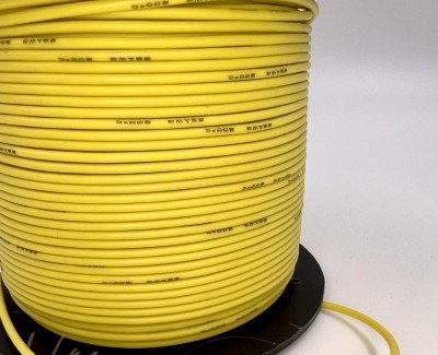 На катушке Медный провод 22AWG 100м 0,3 кв.мм (60*0,08мм) (желтый, UL3135) LFW-22Y в мягкой силиконовой изоляции