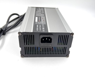 Зарядное устройство 84В 10A (20S Li-Ion) DL-900W-72
