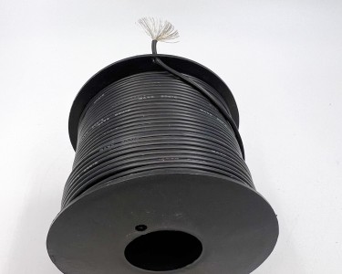 На катушке Медный провод 18AWG 75м 0,75 кв.мм (150*0,08мм) (черный, UL3135) LFW-18B в мягкой силиконовой изоляции