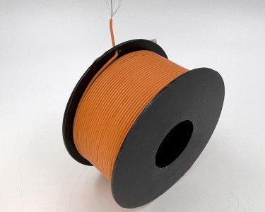 На катушке Медный провод 26AWG 100м 0,14 кв.мм (30*0,08мм) (оранжевый, UL3135) LFW-26O в мягкой силиконовой изоляции