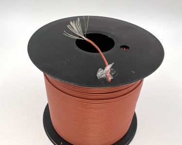 На катушке Медный провод 26AWG 300м 0,14 кв.мм (30*0,08мм) (коричневый, UL3135) LFW-26Br в мягкой силиконовой изоляции