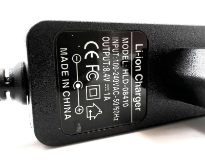 Зарядное устройство 8,4В 1А (2S Li-Ion) HLD-08410