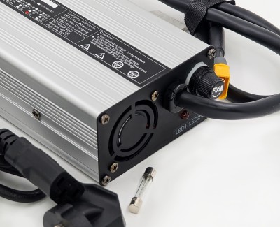 Зарядное устройство 14В 15А (5S LTO, XT60H-M) DL-300W