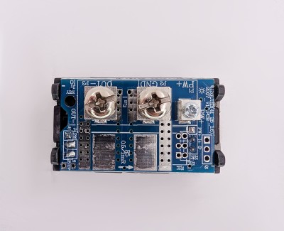 Цифровой вольтметр-амперметр DC 4.5V-30V (встроенный шунт 30А, красный-красный)