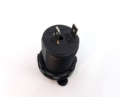 Гнездо автомобильного прикуривателя 12-24V